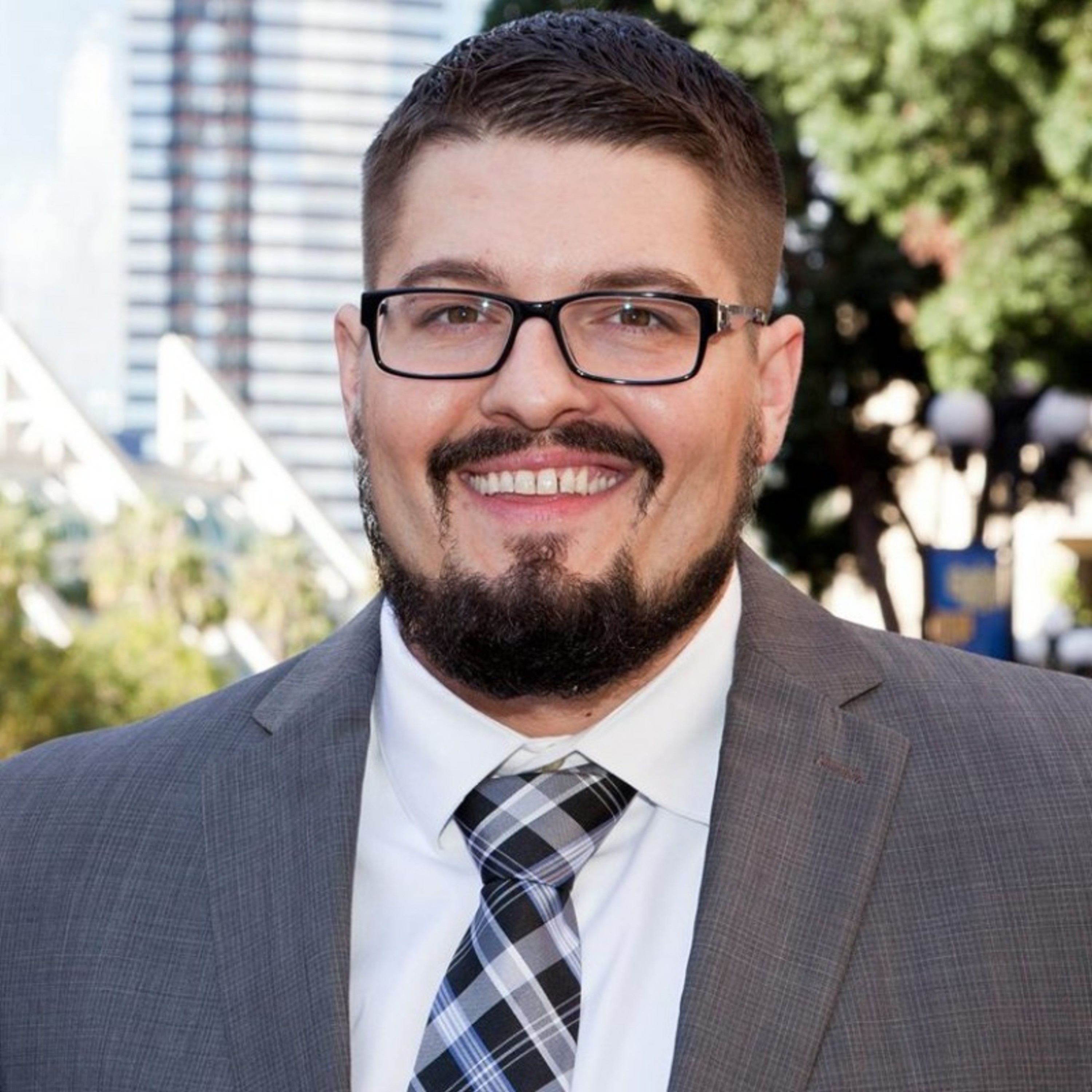 Educating a New Generation of Solo Attorneys: The Exciting Future of Legal Incubators and a Practical Overview of the Business Model of Unbundling Legal Services