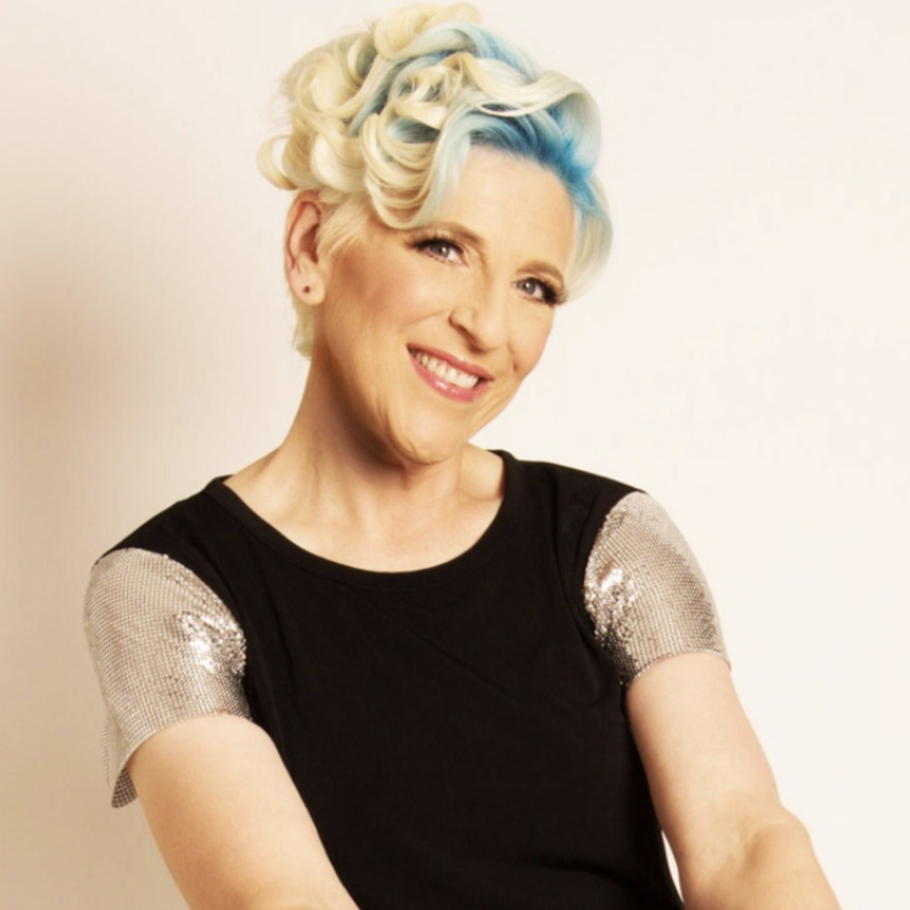 DEFY & HUSTLE RADIO SHOW, SPECIAL GUEST COMEDIAN LISA LAMPANELLI